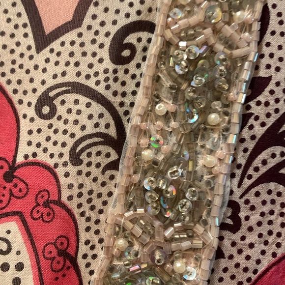 Allen B. by Allen Schwartz Raspberry and Black Patterned Top NWOT - Picture 4 of 14